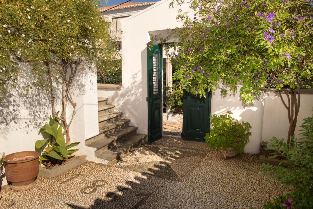 1861 Mansion Spetses Villa Exteriör bild