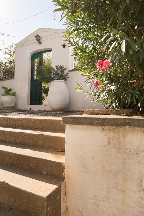 1861 Mansion Spetses Villa Exteriör bild